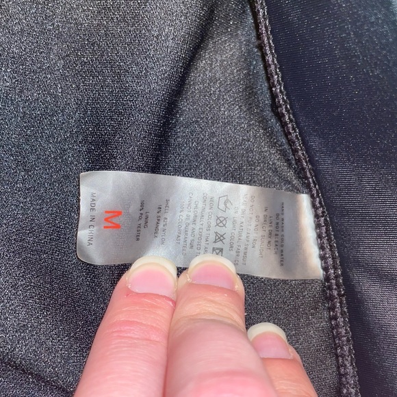 •HIGH-WAISTED SWIM •MESH & POM POMS •MEDIUM T&B• - Picture 5 of 8